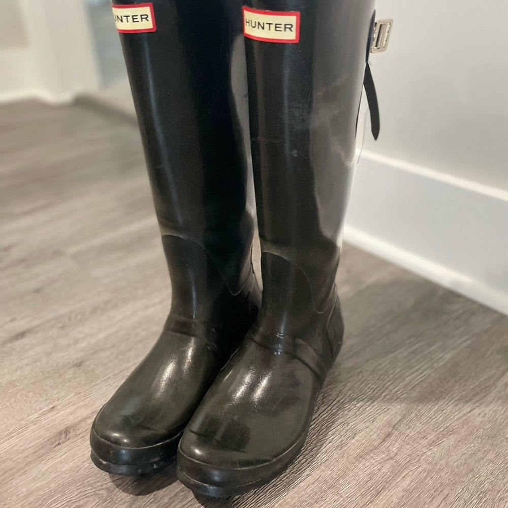 US size 7, original black adjustable glossy, hunter boots,